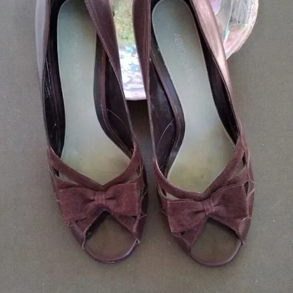 Aerosoles Brown Suede and Leather Heels - Picture 11 of 12